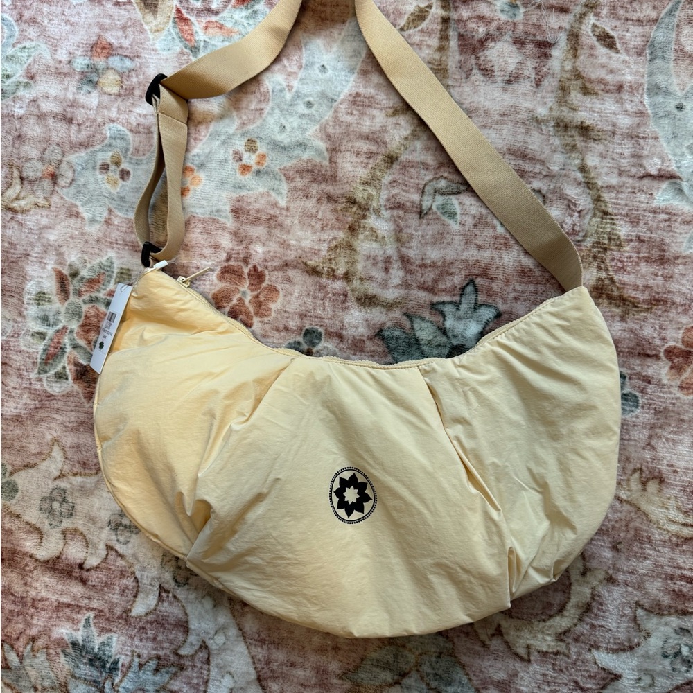 Elegant Beige Shoulder Bag